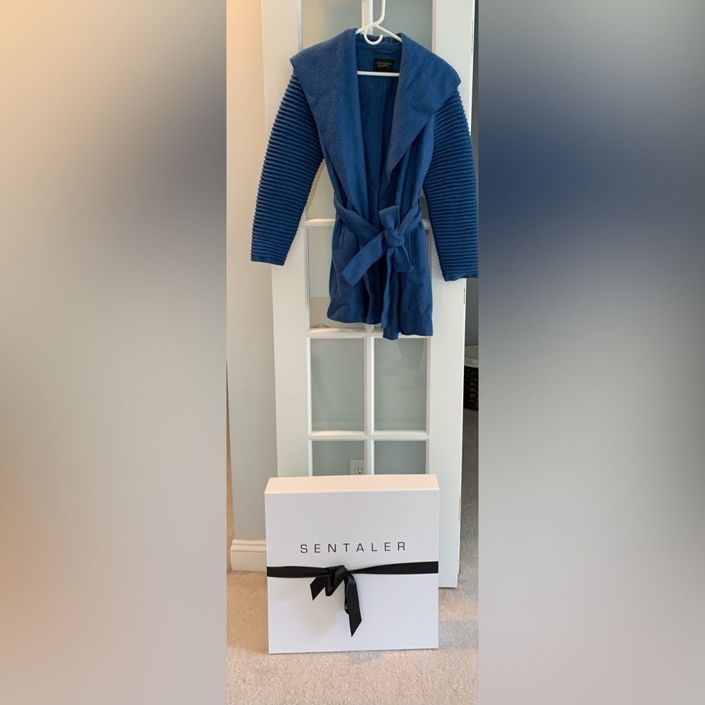 ✨SENTALER NWOT GORGEOUS COAT!✨ Beautiful (just like new) highly sought coat!